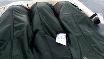 AirAsia: Με σωσίβια ανασύρονται οι πρώτοι νεκροί από τη θάλασσα