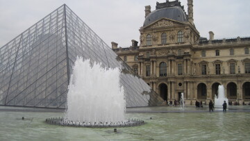 Στο Παρίσι κλείνουν πάρκα, κήπους και νεκροταφεία