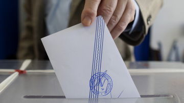 Ορεινή Ναυπακτία: Περιμένουν το εκχιονιστικό για να ανοίξουν τα εκλογικά τμήματα