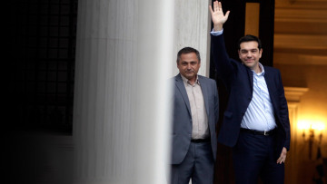 Σύγκρουση για την παράδοση-παραλαβή στο Μέγαρο Μαξίμου