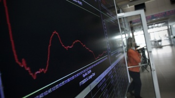 Περιορίζονται οι αρχικές απώλειες στο Χρηματιστήριο