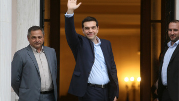 Η πρώτη μέρα Τσίπρα στο Μέγαρο Μαξίμου
