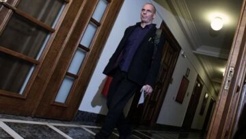 Liberation: «Βαρουφάκης, ένας πενηντάρης "τοις μετρητοίς" για την Ελλάδα»