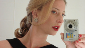 Ντόροθι Κινγκ: Άφησε την Αμφίπολη και έπιασε τον Βαρουφάκη