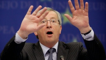 Φωτογραφίες: Ο... διαχυτικός κύριος Γιούνκερ