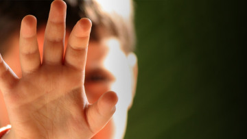 Σπουδαστής ο 24χρονος που κατέγραψε τον βιασμό 10χρονου μέσα στο σπίτι του