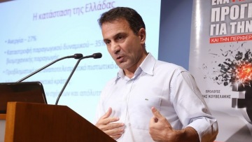 Λαπαβίτσας: Εκτός γραμμής κόμματος ο Βαρουφάκης και η αποδοχή του 60-70% του μνημονίου