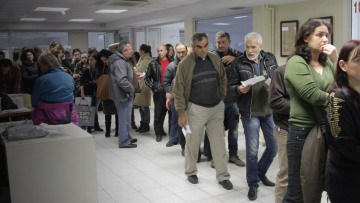 Εφορία: Σε 100 δόσεις όλα τα χρέη του 2014 προς το Δημόσιο