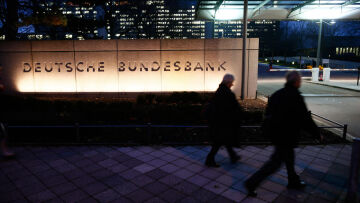 Bundesbank προς ελληνικές τράπεζες: Μην αγοράζετε έντοκα γραμμάτια του Δημοσίου