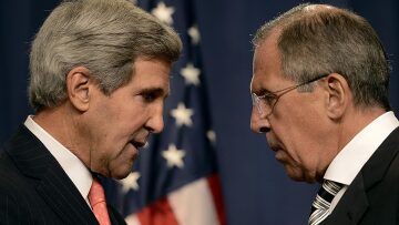 Πιέσεις Κέρι σε Λαβρόφ να σταματήσουν οι ρωσικές επιθέσεις κατά των ουκρανικών δυνάμεων 