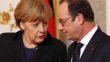 Bild: Ενωμένοι Μέρκελ και Ολάντ αντιτίθενται σε ένα Grexit 