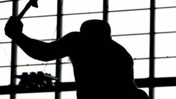 Κλιμακωτή μείωση του προστίμου για τη «μαύρη» εργασία σχεδιάζει ο Σκουρλέτης