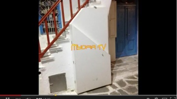 Νοικιάζουν μέχρι και τις σκάλες στα στενάκια της Μυκόνου