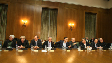 Tσίπρας προς υπουργούς: Λιγότερα συνθήματα και πιο πολλή δουλειά