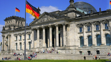 Για πρώτη φορά τόσο ανοικτά το Βερολίνο απειλεί με χρεοκοπία 