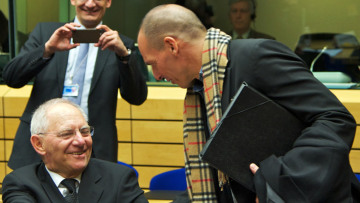 «Πόλεμο» βλέπουν κυβέρνηση και Βαρουφάκης πριν το Eurogroup