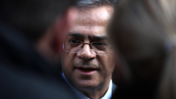 Bild: Χαρδούβελης και Μαργαρίτα Παπανδρέου δίνουν το «κακό παράδειγμα» στους Έλληνες