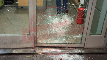 Ολιγωρία Πανούση για την προστασία των γραφειών του καταγγέλλει το ΠΑΣΟΚ