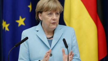 Έμμεσο «ναι» της Μέρκελ σε πενταμερή για την Ελλάδα