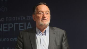 Με... γραμματόσημο τη ΡΑΕ στέλνει το γράμμα του ο Λαφαζάνης στην Ευρώπη
