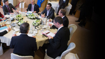 FT: Ο Τσίπρας επιταχύνει τις μεταρρυθμίσεις αλλά δεν εξασφάλισε χρηματοδότηση