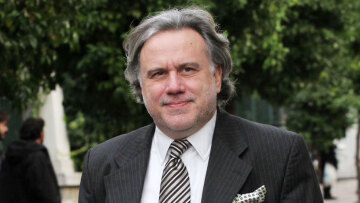 Η Προεδρία της Δημοκρατίας απαντά στις δηλώσεις Κατρούγκαλου