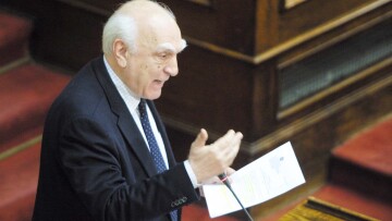 «Έφυγε» ο πρώην υπουργός Λάμπρος Παπαδήμας