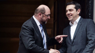 Spiegel: Αυστηρή προειδοποίηση Σουλτς προς Τσίπρα για το ταξίδι στη Ρωσία