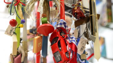 Μέχρι τι ώρα θα είναι σήμερα ανοιχτά τα καταστήματα 