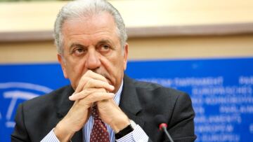 Αβραμόπουλος: 7.000 μετανάστες τις τελευταίες ημέρες στις ευρωπαϊκές ακτές