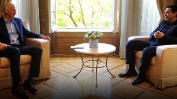 Πράσινη ανάπτυξη, μεταρρυθμίσεις και ευρώ συζήτησαν Τσίπρας-Παπανδρέου