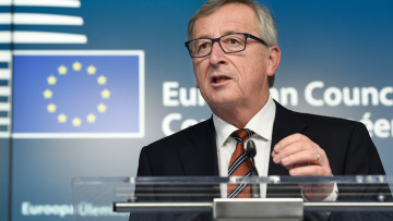 Γιούνκερ για συνάντηση Τσίπρα-Μέρκελ: Καλή ευκαιρία η συνάντηση, αλλά προτεραιότητα το Eurogroup