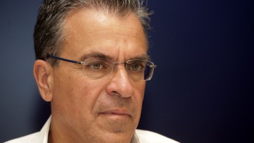 Ντινόπουλος για την αγγελία: Εγινα είδηση για το αυτονόητο, ψάχνω δουλειά