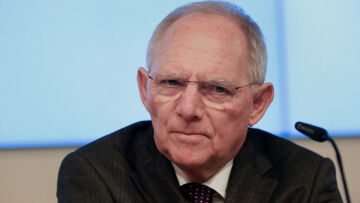 Bloomberg: Αγωνία για την Ελλάδα, ενώ η κυβέρνηση λέει πως «δεν μπορεί να υπάρξει συμβιβασμός» 