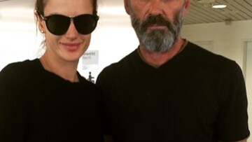 Αλεσάντρα Αμπρόζιο - Πέτρος Κωστόπουλος: Συνάντηση στην πτήση για Μύκονο