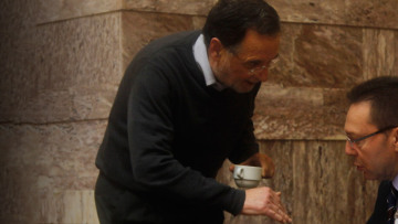 Απίστευτη επίθεση Λαφαζάνη κατά Στουρνάρα: Θα εξιχνιαστούν τα «εγκλήματα» του διοικητή της ΤτΕ