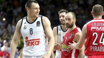 Φώτο: Ο Ματσιούλις έδειξε τα γεννητικά του όργανα στους παίκτες του Ολυμπιακού