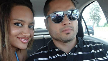 Η πρώην Μις Τουρισμός στην αγκαλιά του «βασιλιά των τσιγγάνων»