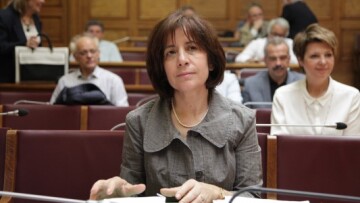 Βουλευτής του ΣΥΡΙΖΑ κάλεσε στην εξεταστική τον... Κρίκετ Ζαν Κλάουντ και τον Ζόσεφ Στρίγκλιτς! 