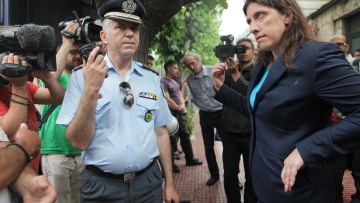 Ποιος είναι ο αστυνομικός υποδιευθυντής που «αντιμετώπισε» την Ζωή Κωνσταντοπούλου