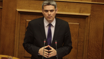 ΝΔ: Ο Τσίπρας προσπαθεί να καλοπιάσει τους δικούς του για όσα έρχονται