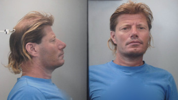 Αυτός είναι ο πρώην ναυαγοσώστης που κατέγραφε γυμνά παιδιά στη Βουλιαγμένη