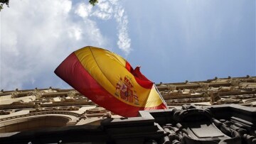 Podemos και Ciudadanos ανακάτεψαν την τράπουλα και έστειλαν ηχηρό μήνυμα στον Ραχόι