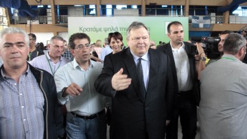 Βενιζέλος: Η αμέριμνη στάση της κυβέρνησης είναι επικίνδυνη 