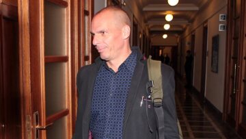 Πολιτικό deal αντί για μέτρα ζήτησε ο Βαρουφάκης από τους Γερμανούς