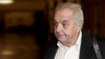 Φλαμπουράρης: Δεν θα χαλάσει η συμφωνία για 0,2% του πλεονάσματος