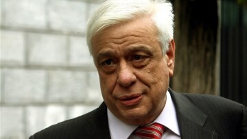 Παυλόπουλος: Θα διεκδικήσουμε και χρήματα για τις γερμανικές αποζημιώσεις