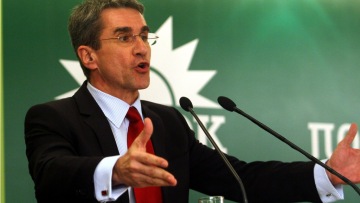 Οι δεσμεύσεις Λοβέρδου για το ΠΑΣΟΚ της επόμενης μέρας