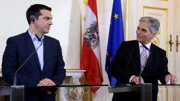 Φάιμαν λίγο πριν έρθει στην Αθήνα: Αλέξη, πάρε μέτρα για να μείνει η Ελλάδα στο ευρώ