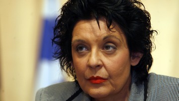 Το ξέσπασμα της Κανέλλη για τους υπαινιγμούς Ρουμελιώτη περί πληρωμένων δημοσιογράφων